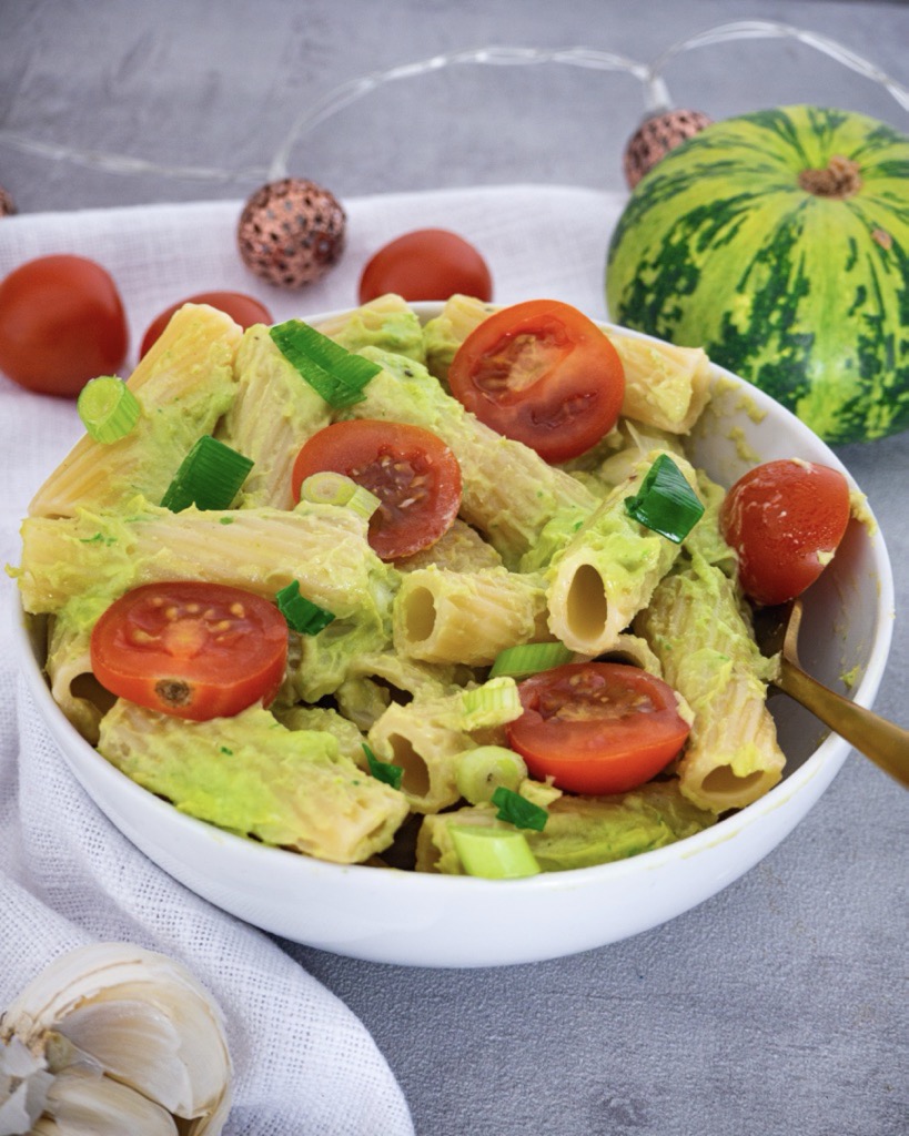 Avocado Pesto with Pasta