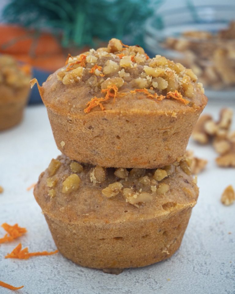 Saftige Muffins mit Karotten und Frischkäse