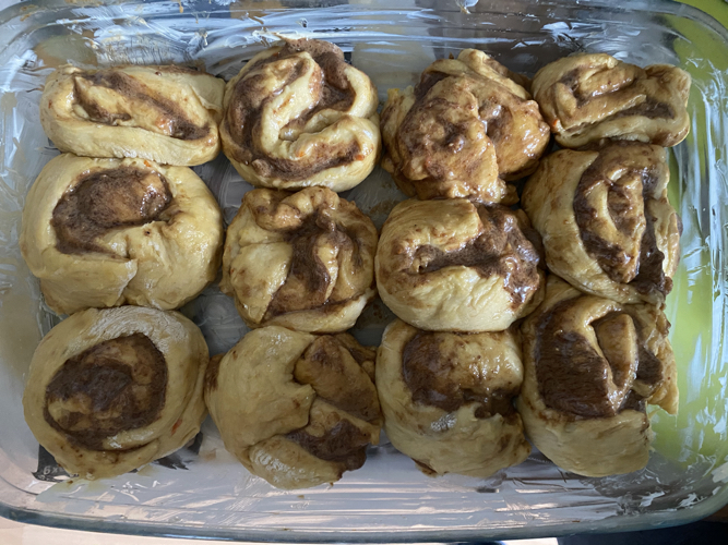 cinnamon rolls casserole dish