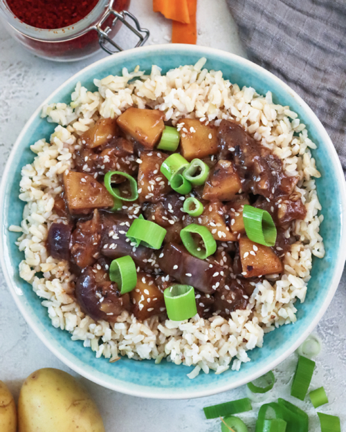 Jajangmyeon - Kartoffeln und Aubergine in schwarzer Bohnen Sauce
