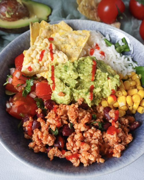 Mexikanische Burrito Bowl mit Pico de Gallo (Vegan)